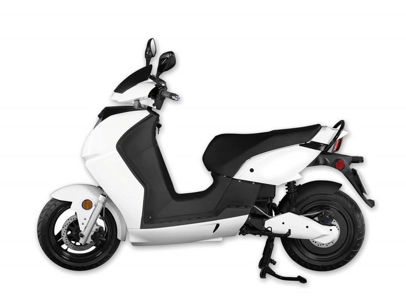 Sxt Sonix Elektroroller Stvzo Max 4 000 Watt 5 4 Ps 80 Km H